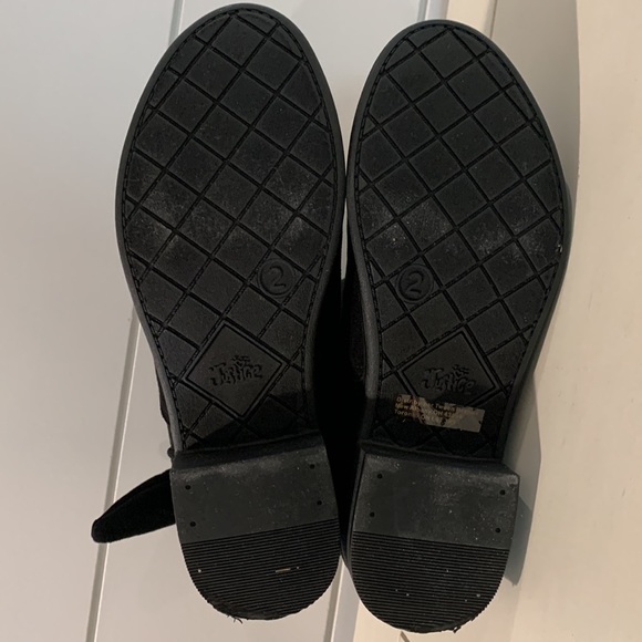 Justice Shoes Justice Girls Low Black Boots Size 2 Low Heel Black Velvet Poshmark